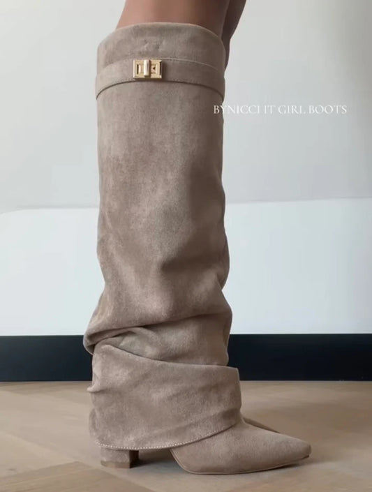 IT SUEDE BOOTS